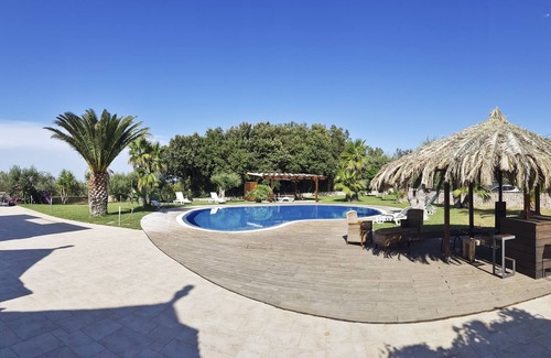 Monopoli Villa | Tipical Trulli villa with swimming pool