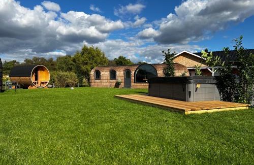 Bundorf House | Tirolian Lodge East