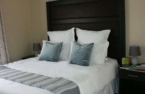 Ramotswa House | Titan Valley Guest House & Stargazing