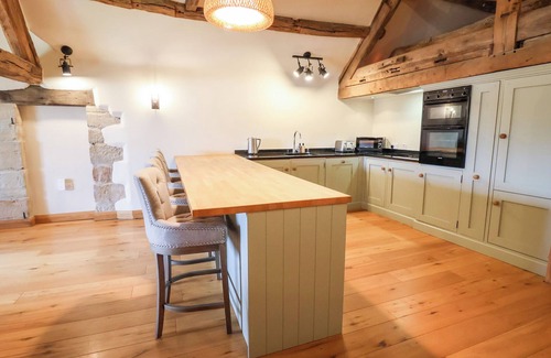 Melbourne Cottage | TITHE BARN, pet friendly in Melbourne, Derbyshire