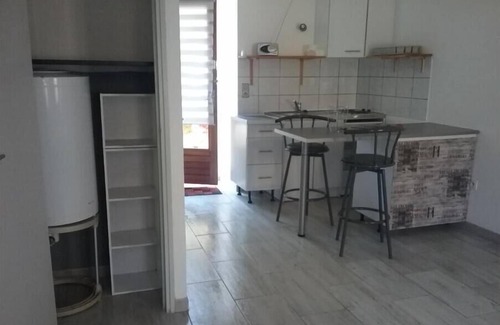 Treguier Apartment | Titre Provisoire