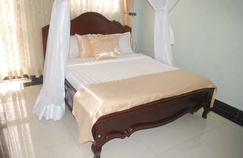 Kasese Hotel | TJ Global Hotel Kasese