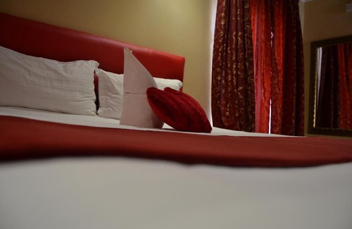 Gaborone House | Tlou Hotel, Rasesa