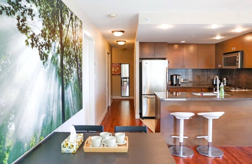 Richmond City Centre Apartment | tn11 minutes to YVR, 2 bedrooms, 2 full bathrooms,high-rise with beautiful views