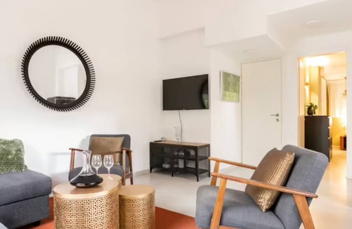 Haifa Apartment | TNC - Boutique Apt, 11 Mins Walk to Bahai Gardens