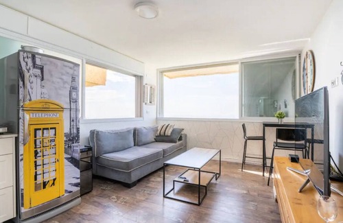 Haifa Apartment | TNC - Panoramic View 7 Mins Drive to Bahai Gardens