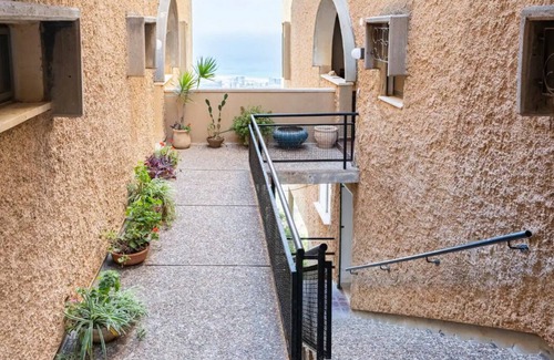 Haifa Apartment | TNC - Panoramic View 7 Mins Drive to Bahai Gardens