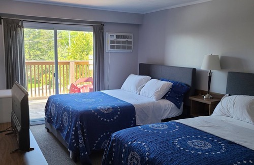 Tobermory Hotel | Tobermory Inn & Suites