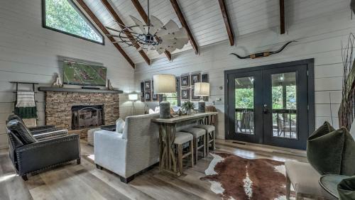 Dial House | Toccoa Time