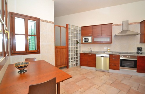 Majorca Ski Chalet | Tofollubí 152 fantastic villa with private pool, large outdoor area, air conditioning and barbecue area