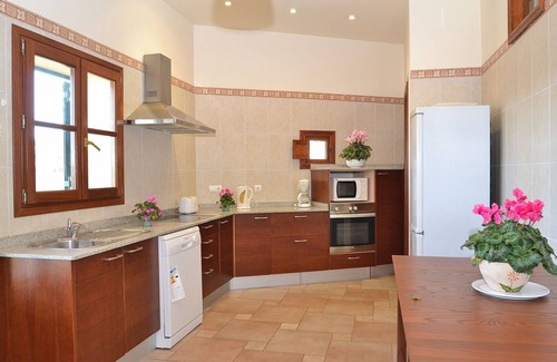 Majorca Ski Chalet | Tofollubí 152 fantastic villa with private pool, large outdoor area, air conditioning and barbecue area