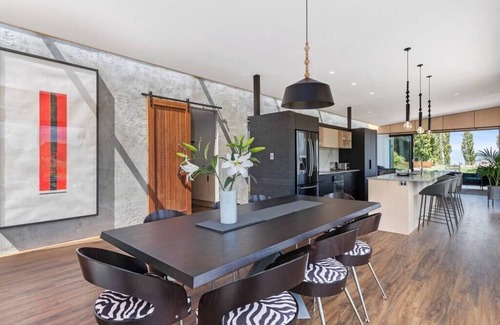 Hamurana Villa | Toka Ridge Lake View Lux Villa 4bd2bth w/HotTub