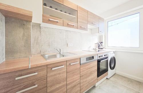 Heiligenhaus Apartment | Tolstov Apartments - Monteurwohnung - 3 Schlafzimmer - Esszimmer - Küche - Waschmaschine - 25 Min zur Messe DUS