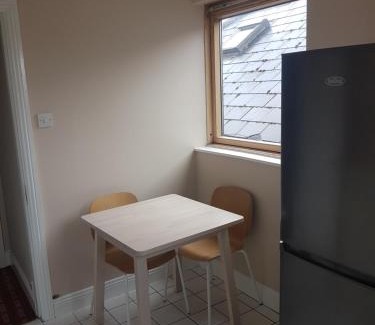 Broadstone House | Tom Dick and Harriet's Accommodation