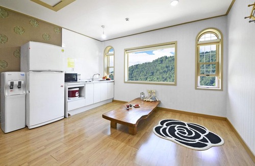 Sanyang-eup House | Tongyoung Macaio Pension