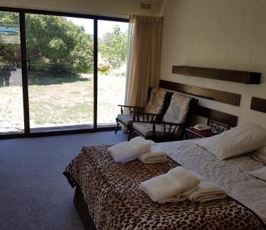 Toora Hotel | Toora Lodge Motel