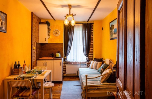 Plovdiv Center Apartment | TOP Center Art guest apartment EVMOLPIAS near Roman stadium