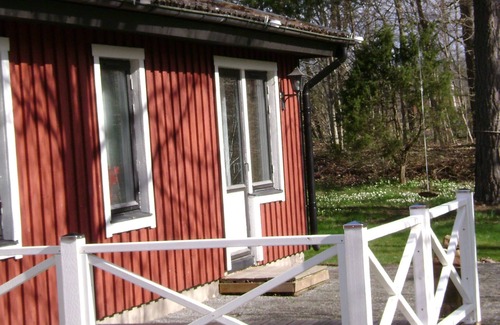 Fagerhult House | Top equipment - renovated, fast internet, in a small village near a bathing lake