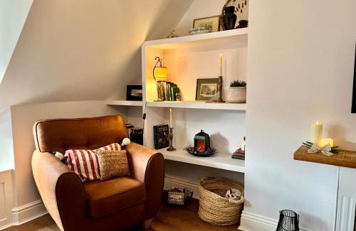 Matlock Apartment | Top floor 1BR apartment central Matlock