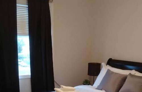 Stony Plain Condo | Top Floor Bright 2BR 2Bath Condo next to Westview