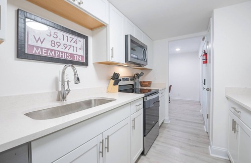 Germantown Condo | Top Floor Condo in Germantown Memphis - Pool & Convenient to Hospitals & MORE!