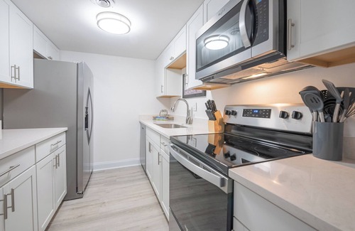 Germantown Condo | Top Floor Condo in Germantown Memphis - Pool & Convenient to Hospitals & MORE!