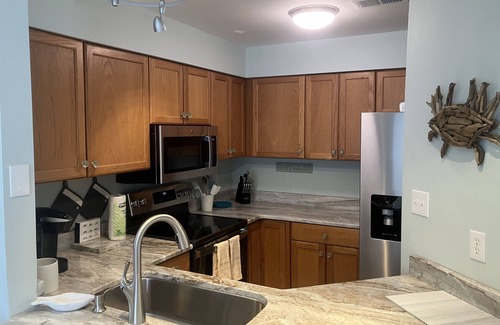 Manteo Condo | Top-floor condo near attractions with sound views, balcony, washer/dryer, AC