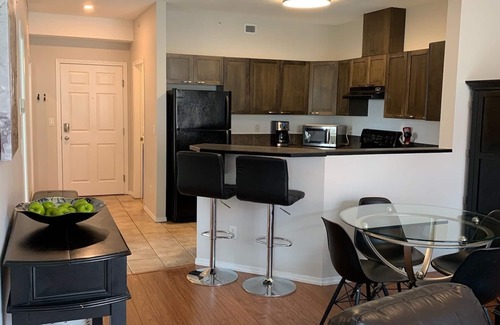 North End Condo | Top floor unit in Discovery Bay with lake views from the patio!