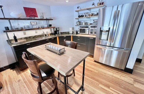 Downtown Historic District Condo | TOP FLORIDA's Earnhardt Loft - Fall Special: 30% off for stays until 11/30/20205