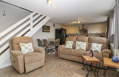 St. Brides Netherwent House | Top Lodge