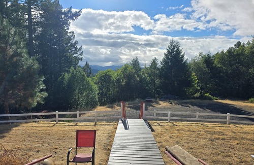 Willits House | TOP of PINE Mountain! 270 view 3-bed house at mouth of the Russian River Wifi AC
