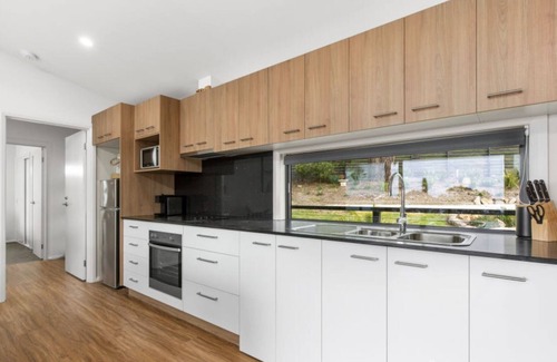 Arthurs Seat House | Top of the Bay by Ready Set Stay