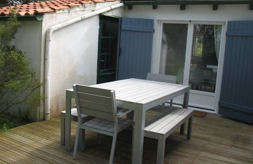 Ronce-les-Bains House | Top of the range, charm, space, comfort, silence, enclosed garden. 6/8 persons.
