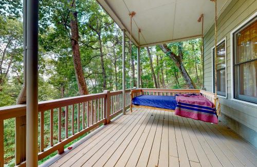 Big Canoe House | Top of the Trees Oasis