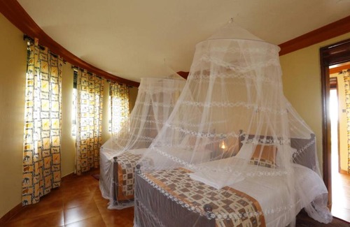Kibaale Hotel | Top of The World Lodge
