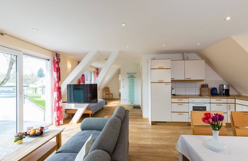 Ueberlingen House | Top offer, free WiFi, high quality equipment, tranquility, large garden