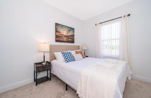 Buena Ventura Lakes Apartment | Top Orlando Stay - Tennis, Rides & Easy Flights, we are in the Middle!