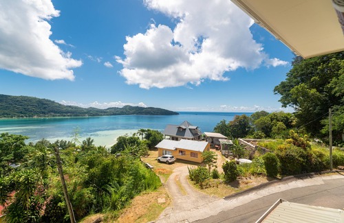 Mahe Island Apartment | Top View Retreat Self Catering