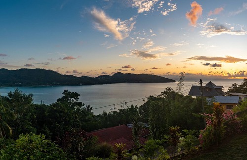 Mahe Island Apartment | Top View Retreat Self Catering