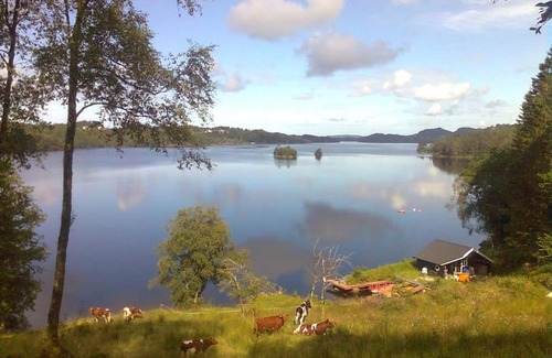 Fitjar Apartment | Topfloor Apartment Separate Entranc Nice view Stord
