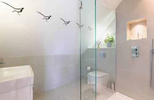 Halstead Villa | Toppesfield Vineyard luxury, contemporary villa - 2 adults
