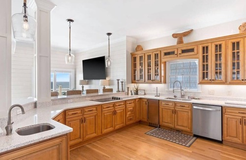 McCutcheon Field House | Topsails Treasure | Oceanfront Luxury | Spa + Pool
