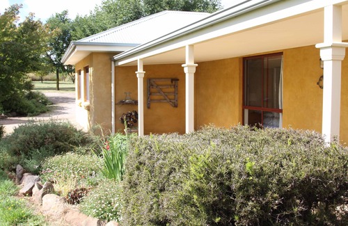 Shadforth House | Topsy's Corner - large rural house near Orange