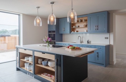 Salcombe House | Topwood - a house that sleeps 10 guests in 4 bedrooms