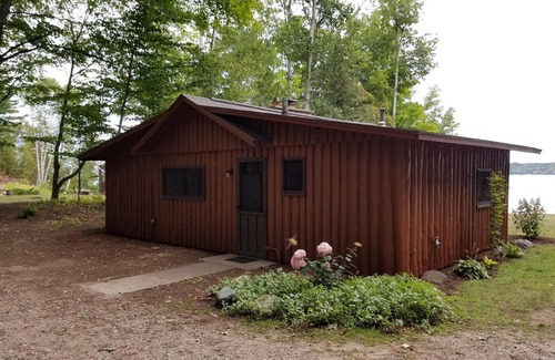Kewadin Cabin | Torch Lake Cabin Rentals~ Where Cozy Lakefront Cabins meet stunning Torch Lake!