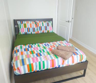 Grange Park House | Toronto Budget Central Stay