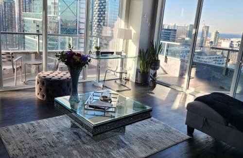 Wellington Place Apartment | Toronto Concierge 416