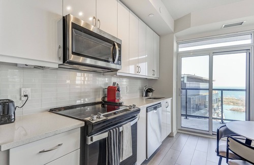 Humber Bay Shores Apartment | Toronto Condo with Lake Views
