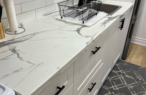 York Apartment | Toronto Home-Basement Apartment