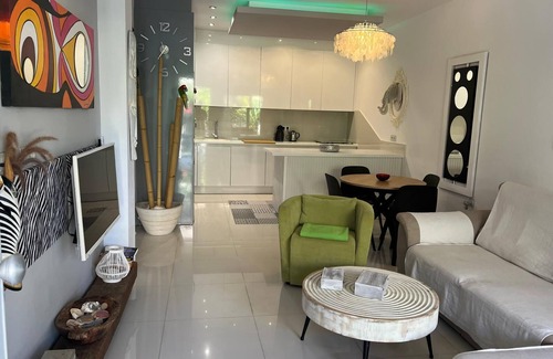 Pueblo Latino Apartment | Torre de la Horadada (Alicante) 200 meters from the beach of Mil Palmeras.